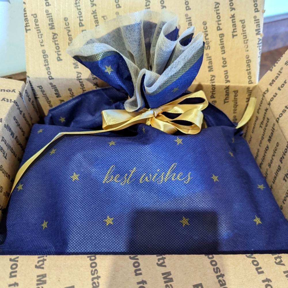 Gift Wrap It! I Package with Care!